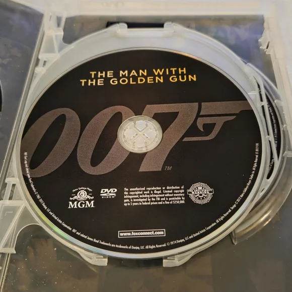 DVDs - Roger Moore 007 Collection Volumes 1 & 2 - Picture 6 of 11